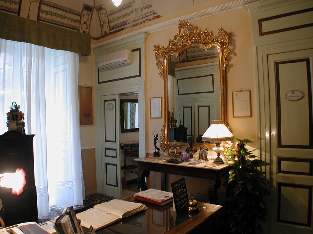 Casa Raffaele Conforti Maiori Eksteriør billede